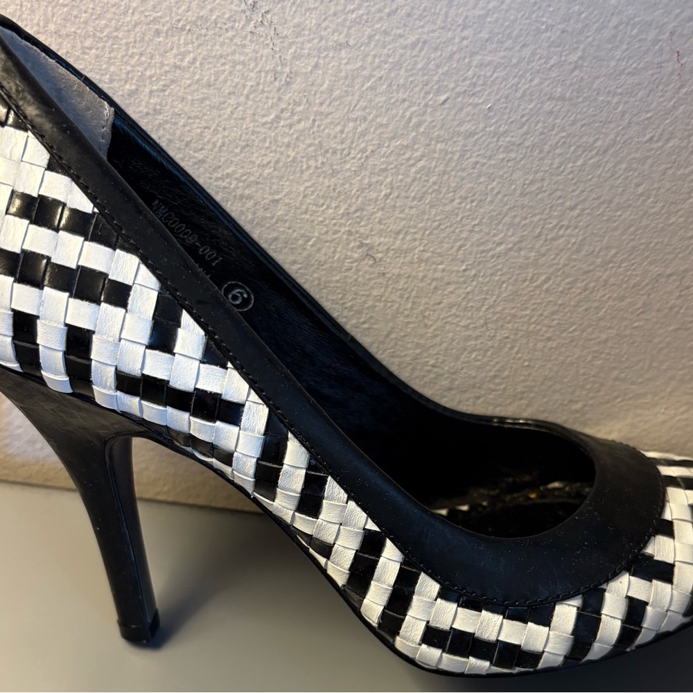 Naughty Monkey Black and White Checkered Heels size 6
